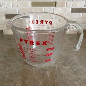 Retro Pyrex 1 Cup 8 oz Glass Measuring Cup with Red Lettering